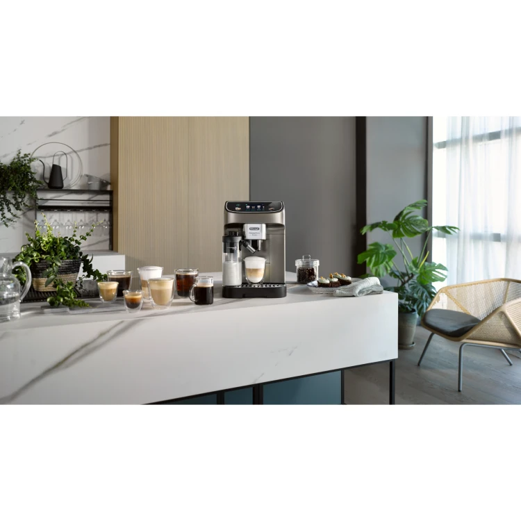 Ekspres-DELONGHI-Magnifica-Plus-ECAM320.70.TB-Tytanowy-obraz-lifestyle-1.jpg