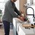 Ekspres-DELONGHI-Magnifica-Plus-ECAM320.70.TB-Tytanowy-obraz-lifestyle-6.jpg