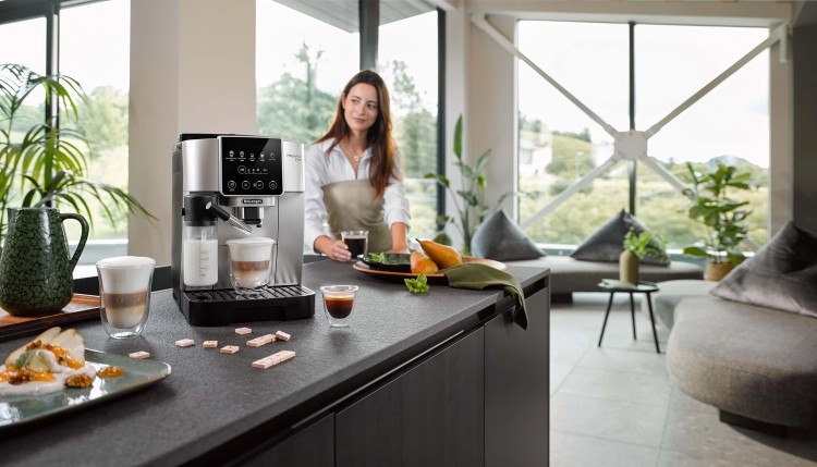 Ekspres ciśnieniowy DeLonghi Magnifica Start ECAM220.80.SB 1450W