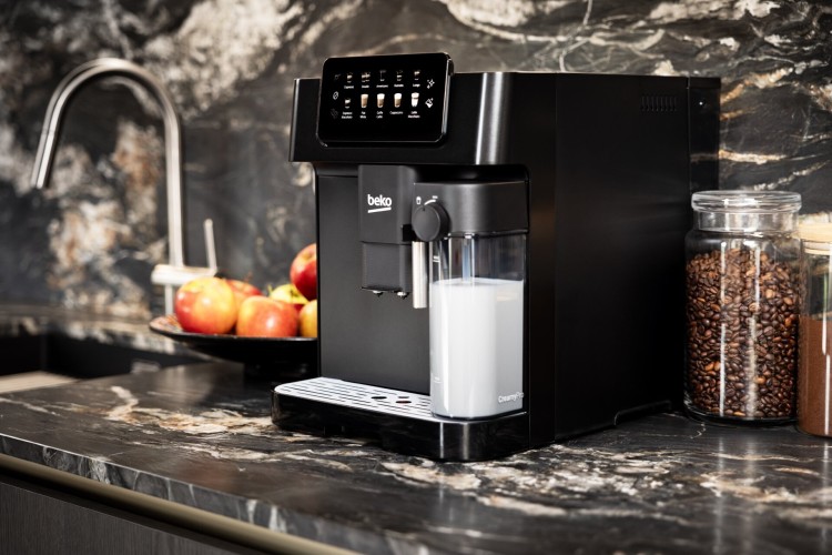 Ekspres ciśnieniowy Beko CaffeExperto CEG7304B automatyczny 1350W