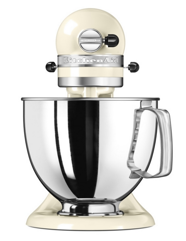 Kremowy robot kuchenny KitchenAid Artisan 5KSM175PSEAC, widok na wprost. Wyraźnie widoczna jest lśniąca, metalowa misa z uchwytem i głowica robota.
