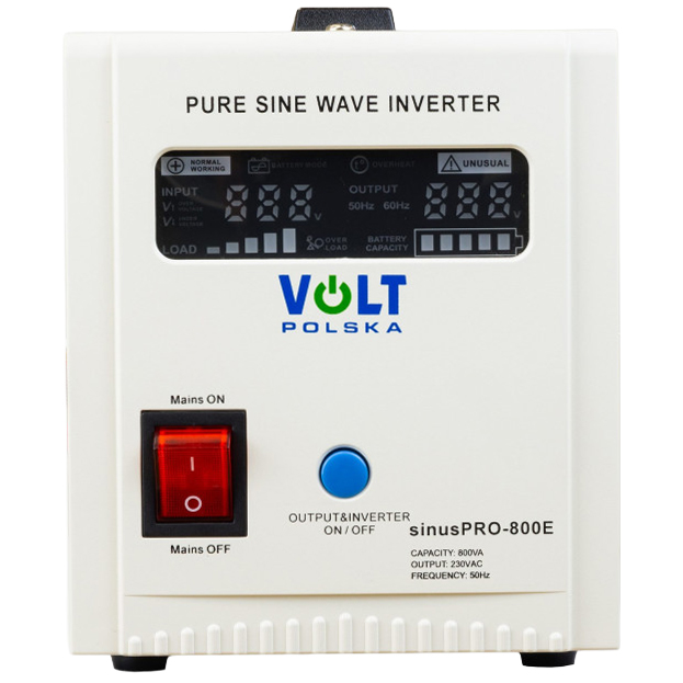 Biały zasilacz awaryjny Volt Polska Sinus PRO 800E z panelem LCD, czerwonym włącznikiem i niebieskim przyciskiem funkcyjnym. Urządzenie typu Pure Sine Wave Inverter, widok od frontu na białym tle.