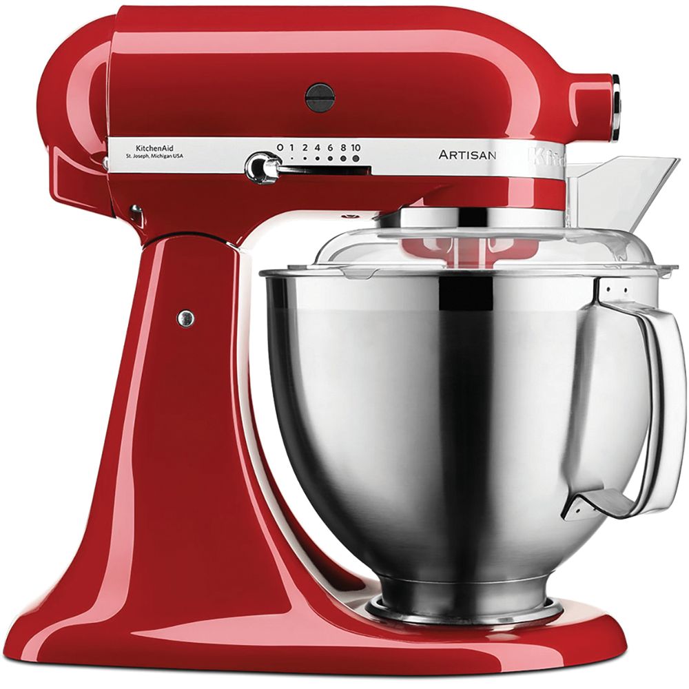 Czerwony robot kuchenny KitchenAid Artisan 5KSM185PSEER, widok z boku. Robot ma zamontowaną stalową misę i przezroczystą osłonę.