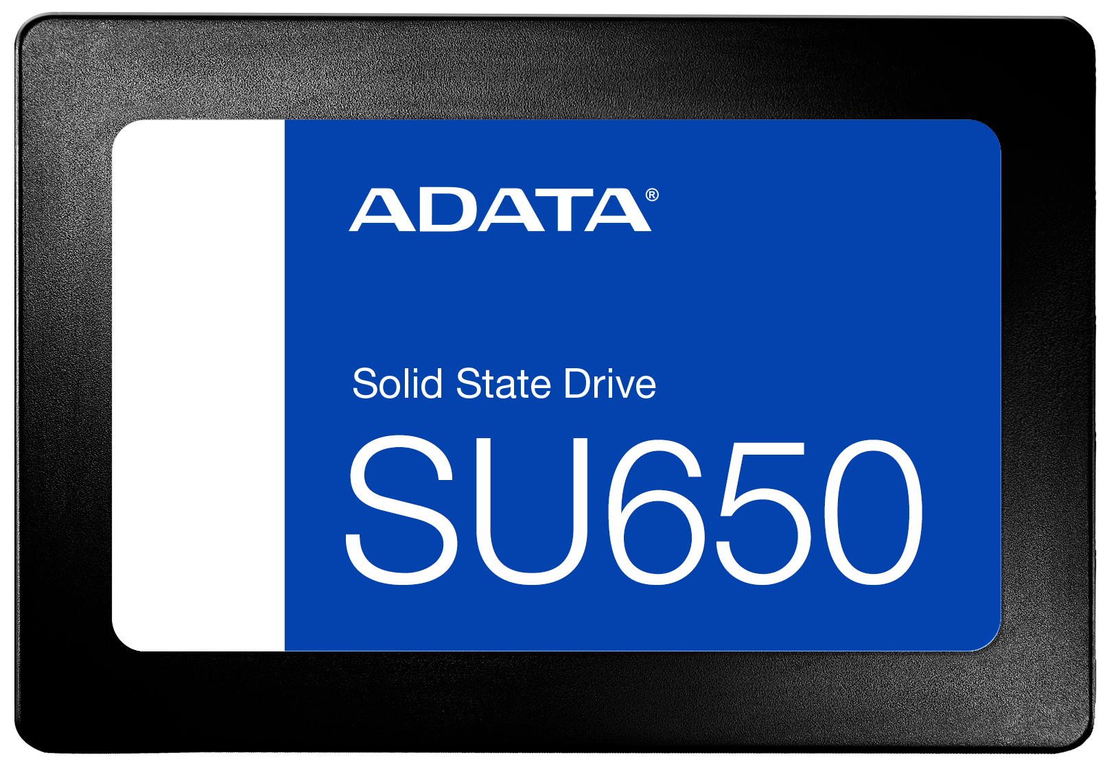Dysk SSD ADATA Ultimate SU650 1TB w czarnej obudowie, widok z przodu na białym tle. Na urządzeniu widoczna jest charakterystyczna niebieska naklejka z białym napisem SU650 oraz logo producenta.