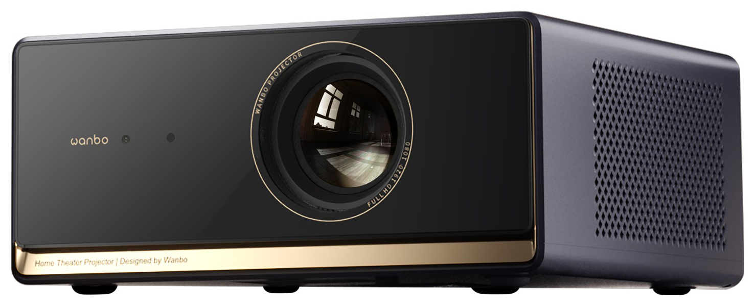 Nowoczesny projektor WANBO X5 Pro w czarno-złotej kolorystyce. Widok z niskiej perspektywy ukazuje szklany front z obiektywem Full HD, złote detale wykończenia oraz perforowaną obudowę ułatwiającą chłodzenie. Urządzenie spoczywa na niskich nóżkach na jasnym tle.