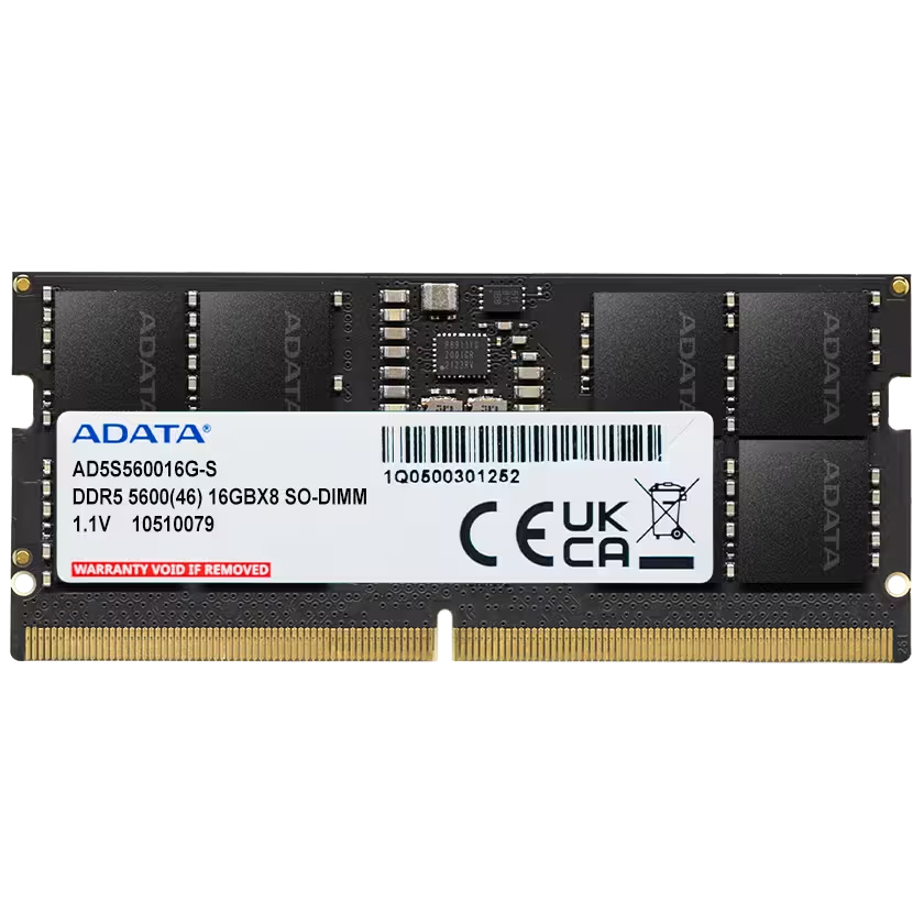 Moduł pamięci RAM ADATA 16GB DDR5 SO-DIMM ukazany od przodu na białym tle. Na czarnej płytce drukowanej widoczne są kości pamięci, złocone styki oraz biała etykieta ze specyfikacją techniczną i oznaczeniem AD5S560016G-S.